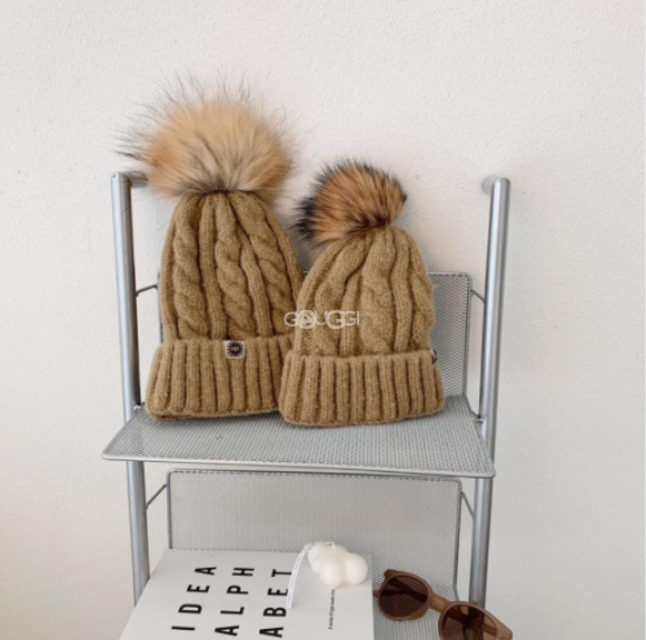 Шапка UGG Hat Sand