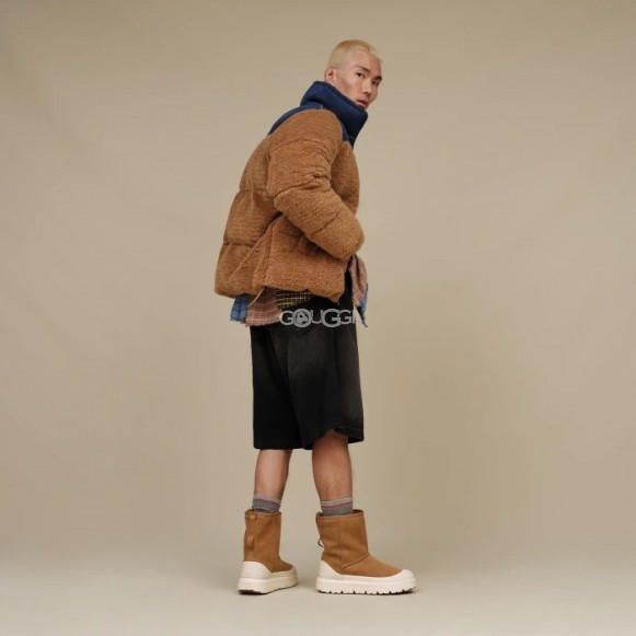 Женские короткие угги Classic Short Weather Hybrid - Black